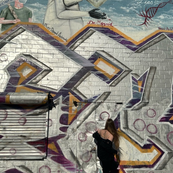 Meet your Posher, Makayla - Picture 5 of 7